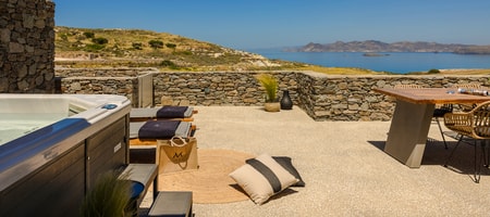 One Bedroom Exclusive Suite Sea View with Hot Tub