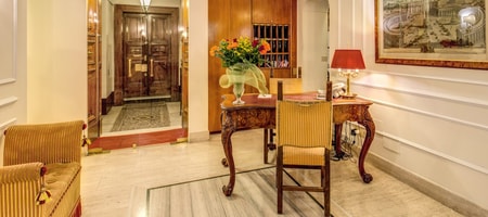 Via Napoli Apartments in Rome