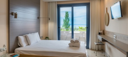 Studio (First Floor - Sea View)