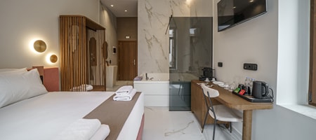 Queen Suite with Spa Bath - City View | Rethymnon Old Town