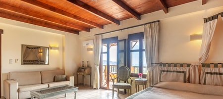 Superior Jacuzzi Residence | Sea-Sunset & Forest View [45 m²]