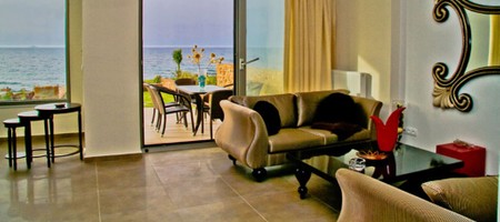 4 Bedroom Beach Front Villa | Peri