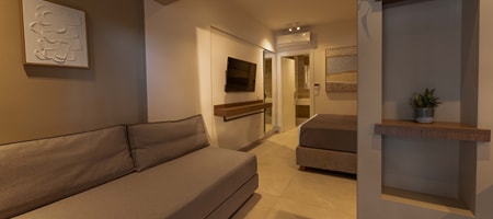 Deluxe Studio