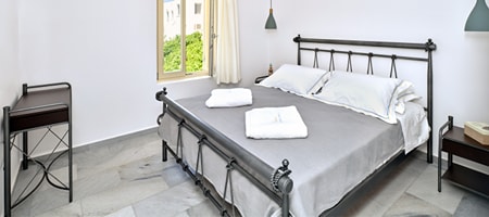 Suite Boats - Double Room & 2 Single Beds with Jacuzzi
