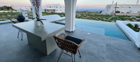 Honeymoon Suite with Private Pool & Jetted Tub