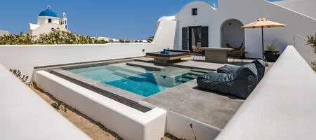 Luxury Suite with Heated Private Pool & Jetted Tub