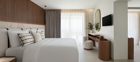 One Bedroom Suite With Private Pool & Sea View