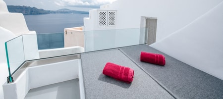 Honeymoon Cave Villa with Outdoor Hot Tub