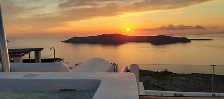 Deluxe Suite with Outdoor Heated Jacuzzi
