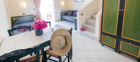 IOS Maisonette with Garden View