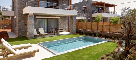 Four Bedroom Villa with Private Pool Outdoor Hot tub and Garden