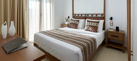 One Bedroom Suite with Outdoor Hot tub and Garden & Pool View
