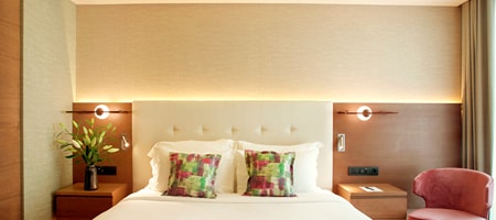 Superior Twin Room Atrium View