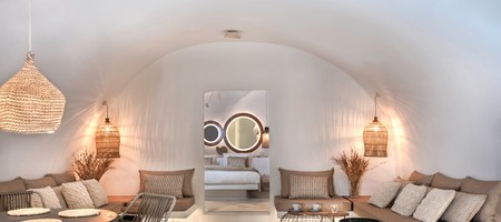 White Senior Villa [ANNEX]