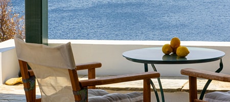 One Bedroom Apartment with Balcony and Sea View