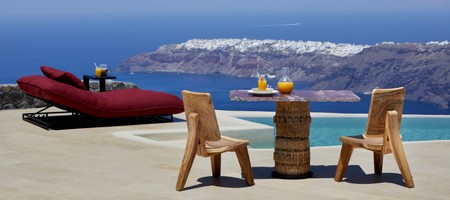 Cavalieros Honeymoon Villa with heated pool and caldera view