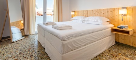 Thiafes Suite