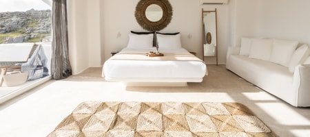 Honeymoon Suite with Hot Tub & Sea View