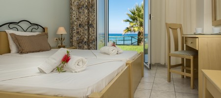 One Room Apartment Sea View