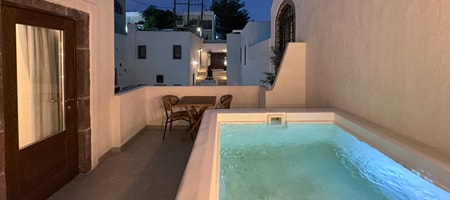 Duplex Suite with Outdoor Hot Tub