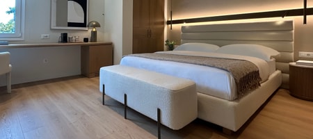 Deluxe White Tower Suite