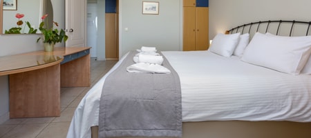 Two-Bedroom Apartment with Side Sea View - Disability Access