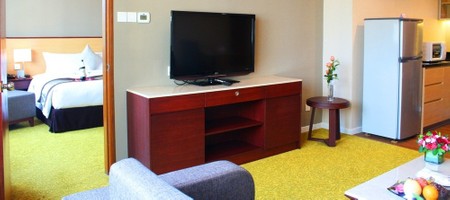 Executive Suite (Connecting)