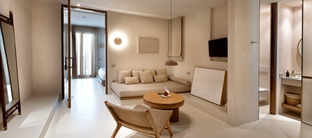 Yfes Hideout Suite with Jacuzzi