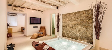 Jacuzzi Suite - Holiday Home