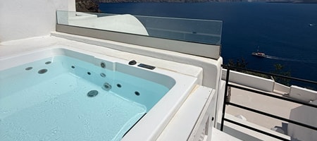 Deluxe Suite with Outdoor Hot Tub
