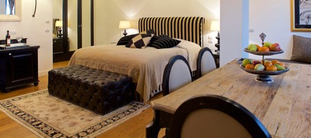 Deluxe Suite with Aircondition – 50m²