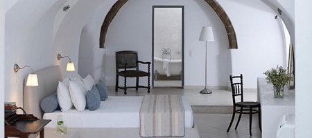 Cave Suite with Sharing Jacuzzi