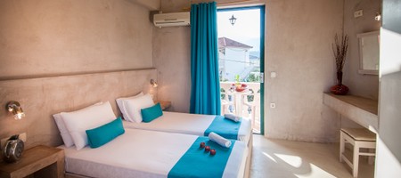 Studio with Balcony (2 adults)
