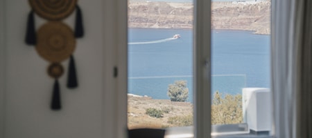 Sea View Double Room Apartment with a Fully Equipped Kitchen Hot Tub & Pool