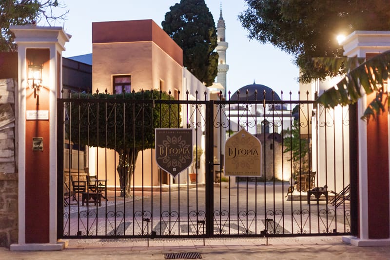 Utopia Luxury Suites | Old Town photo 2