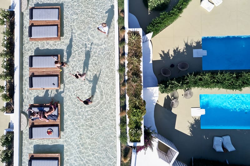 Naxian Utopia — minimal luxury σουίτες σε βράχο με θέα στο Αιγαίο