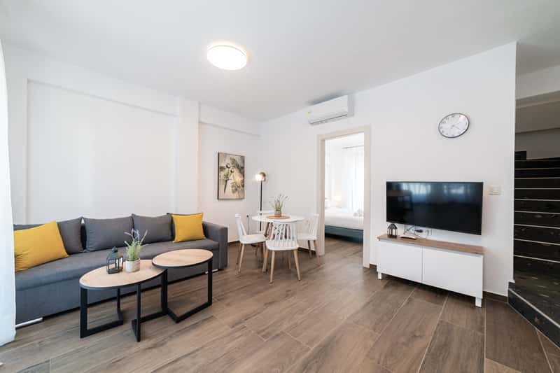 Two - Bedroom Duplex with Garden