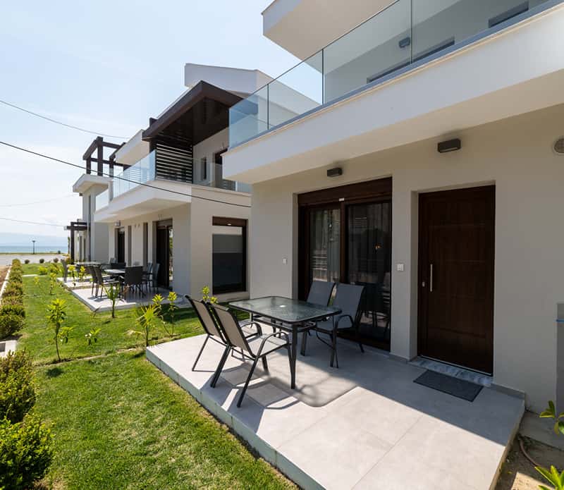 Two - Bedroom Duplex with Garden