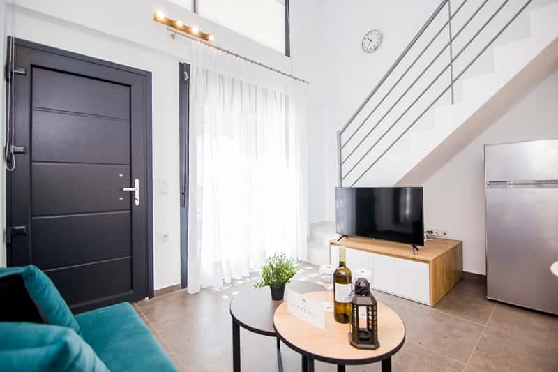 Two Bedroom Loft with Pool Access