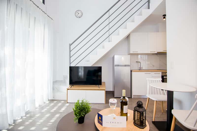 Two Bedroom Loft with Pool Access