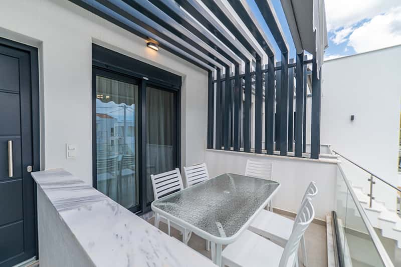 Two Bedroom Loft with Pool Access