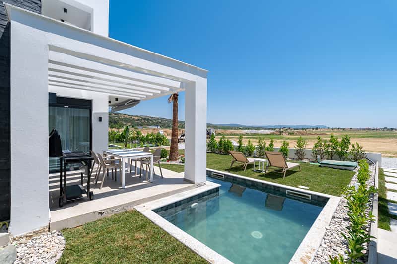 Four-Bedroom villa with Private Pool