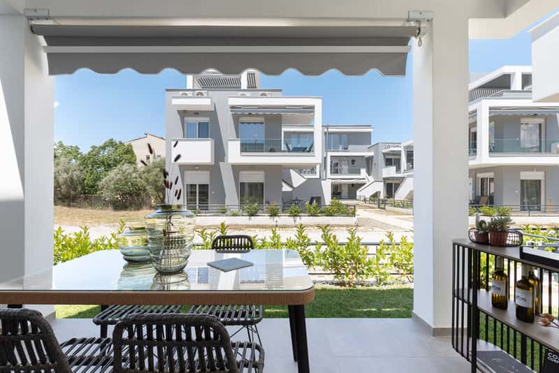 Two - Bedroom Duplex With Garden