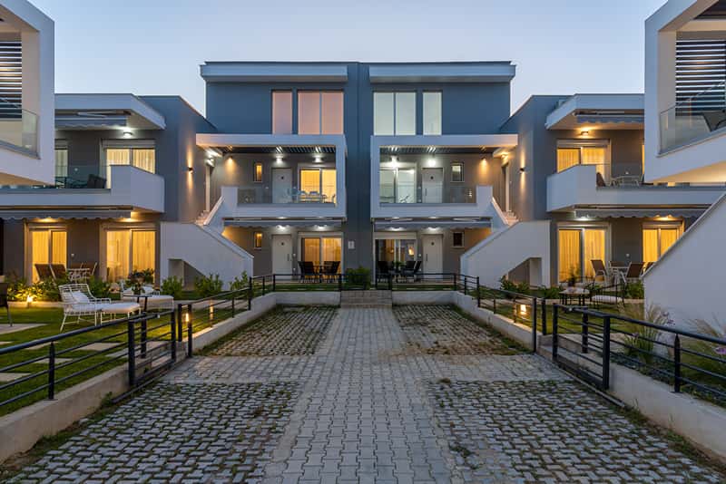 Two - Bedroom Duplex With Garden