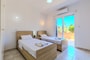 bedroom - Twin beds